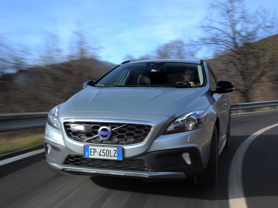  Volvo V40 Cross Country D4 2012 года  (фото 17 из 20)